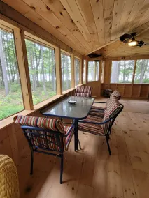 Large Secluded Cabin on the Lake - Now booking 2+ night stays - Image 4