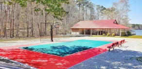 LAKESIDE BLISS @ LAKE SINCLAIR: Cozy QUIET Home with Pickleball Courts in Back! - Image 4