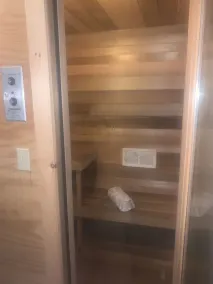 Cozy Chalet 5mins from Okemo, SAUNA JACUZZI HOT TUB - Image 2