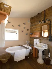 Historic Pioneer Cabin in the Heart of Canyon Country - Image 3