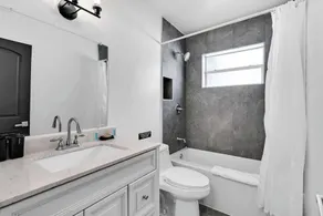 Modern Home 3 Bedrooms with Pool, 18 minutes to Ocean - Image 4