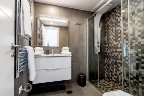 Lcr1- Lovely Ground Floor Apartment, Puerto Banus - Image 3