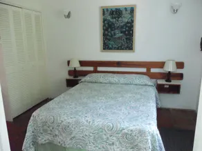 1BR Condo (mit Waschmaschine in Einheit) in Sunset Crest / Holetown (Westküste) - Image 5
