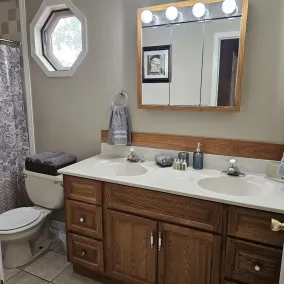 Cottonwood Lake House - Image 4
