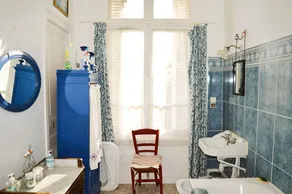 La dispersione scolastica, bella casa di famiglia tra mare e palude - Image 2