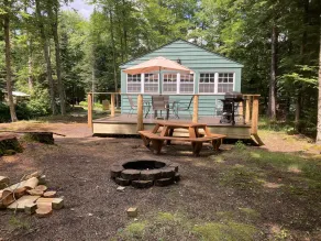 Eagle Bay Cottage with Lake Rights - Image 5