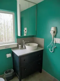 New Earth Treehouse Studio with Full Kitchen & Own Deck - Image 2
