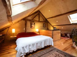 Gorgeous Holiday Home in Longueville with Pond - Image 4