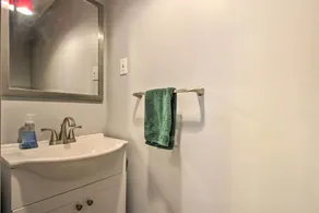 Condo with Hot Tub 5 Mi To Cranmore Mountain - Image 5