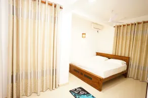Amazing Alexandra Apartment - Image 5