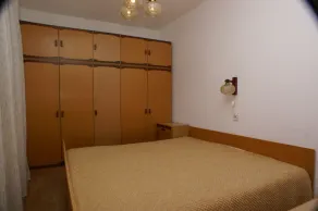 2-Zimmer-Ferienwohnung mit Terrasse und Meerblick Postira, Brac (A-2898-b) - Image 3
