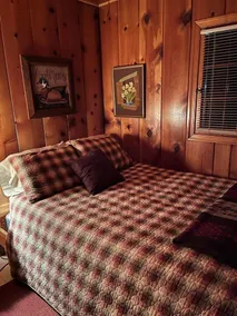 Cozy river cabin, steps away from blue ribbon fishing hiking trails. - Image 2