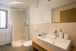 Apartamento confortável \"Chalet Morin\" com vista para a montanha, Wi-Fi e jardim - Image 2