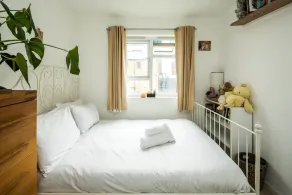 2BD Stylish Home w/t Grand Piano Central London - Image 4