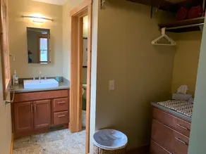 Avalon Guest Lodge 3102 House. 2 Baths, 2 Living Rooms. Sleeps 9 - Image 4