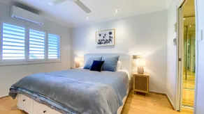Views Beach, Lake & Dunes -The Entrance Nth. Enjoy hot tub & 80m stroll to beach - Image 5