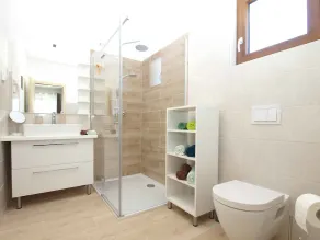 Villa con piscina e aria condizionata - Image 5