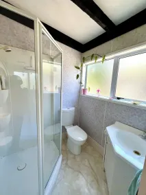 Charming homely Cherry Villa B&B with a panorama view - Image 4