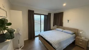 CAMEO COURT UNIT 9 - Beautiful Unit close to town centre. - Image 3