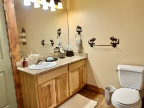 Lodge Style Condo B-8 - Image 4