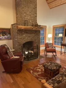 Amazing Mountain Views HOT TUB Fire Pit Remote Location Pet Friendly - Image 3
