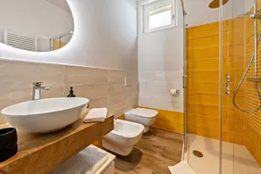 Apartment \"Cavalino Boutique 2\" with Lake View, Terrace & Wi-Fi - Image 3