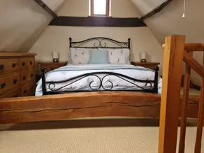 Charming 1 bedroom Granary conversion in the heart of Suffolk - Image 4