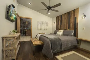 Perfect for Family Gatherings, 4 King Suites, Heated Pool & Fire Pit - Image 5
