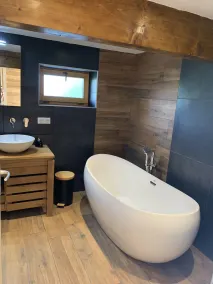 Chalet bois à Liézey : confort moderne, terrasse, proximité Gérardmer et chemins pédestres - Image 3