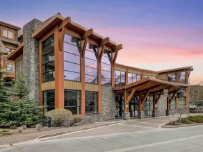Lynx Lair | Ground-Floor Solara w/ Private Patio - Image 5