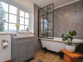 4 Lilac Cottages - Image 3