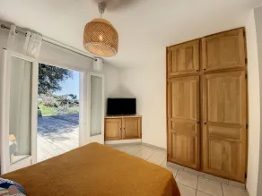 Luxury Villa with Stunning Panoramic Views - Image 4