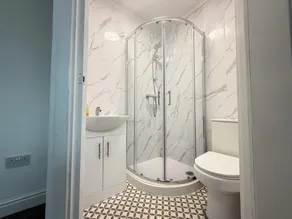 Ensuite Rooms Near Heathrow - Image 2