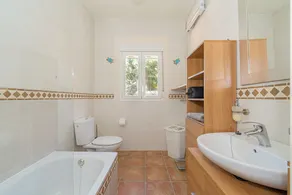 Idyllic apartment with beautiful sea view - Image 2