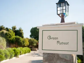 Green retreat ,family friendly , sea view, privacy, picturesque village - Image 5