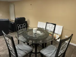 Beautiful townhome 45 mins from Chicago - Image 4