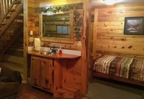 Mountain Peaks Inn, OLD BALDY MTN SUITE, Downtown Hill City - Image 2