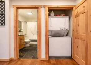 Cascades Adventure Cabin 2 Bedroom Home by NW Comfy Cabins by RedAwning - Image 5