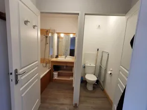 Comfortable 2-room, balcony and ski locker - Image 2