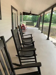 Hartfield House Farmhouse Retreat on 12 acres - Image 5