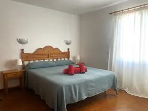 Fantastic house with community pool - Image 5