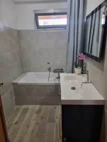 Große Wohnung mit Meerblick - Image 3
