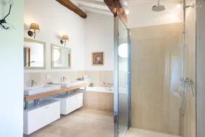 Le Mas En Rose - Cinq Chambres Villa, Couchages 10 - Image 5