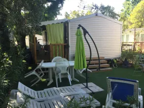 Mobil home avec jacuzzi et terrasse - Image 3