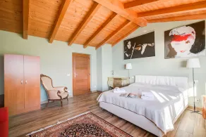 Faby House On Hilly Area & Lake View - Happy Rentals - Image 4