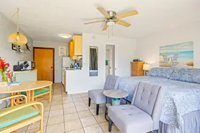 Prince Kuhio 235 - Ocean View Studio - Image 4