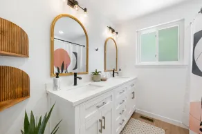 Cozy & Updated 2 Bedroom Townhouse Near it All! BSU, Airport, DT & More! - Image 3