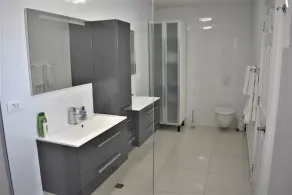 Villa moderna con piscina! - Image 3
