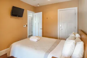 Renovated Oceanfront Penthouse - Image 5