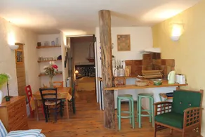 Laure de Noves: 40m² Haus mit Terrasse am Pool - Image 5